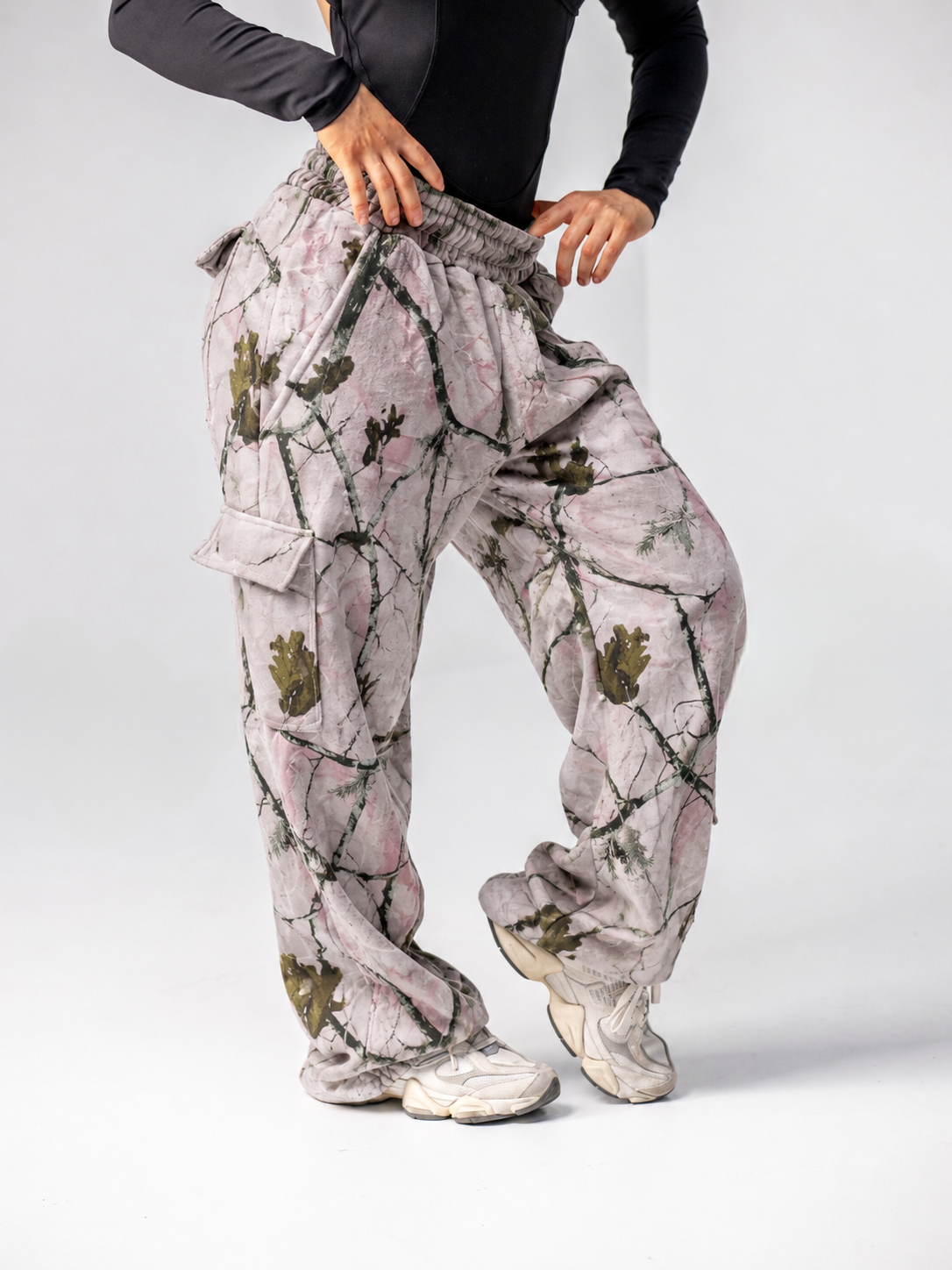 Contour Cargo Sweatpants - Pink Camo