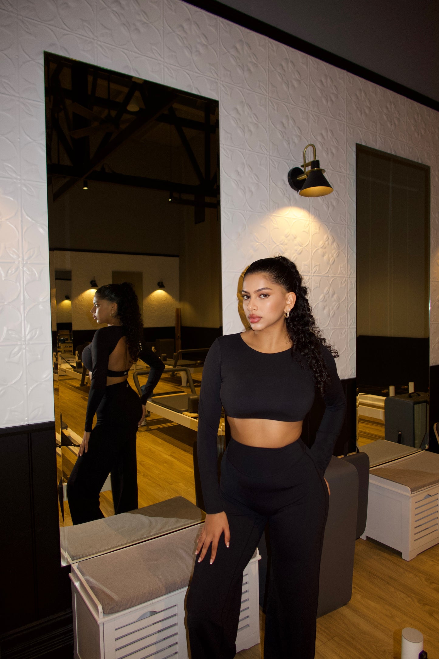 Seamless Backless Crop