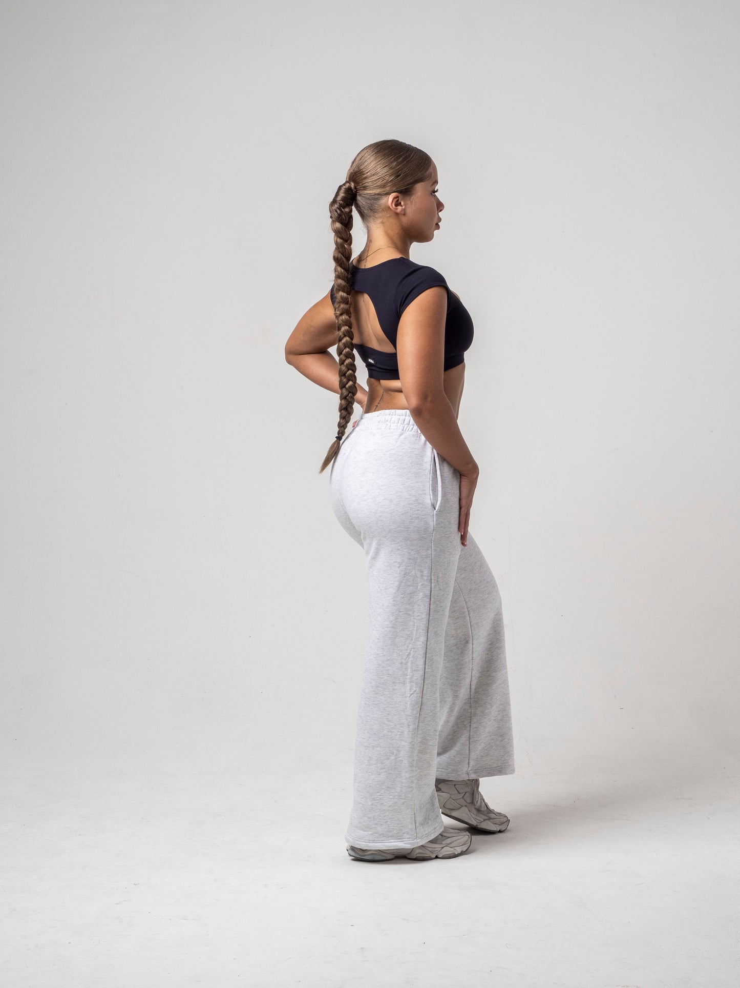V-Sculpt Sweatpants Core