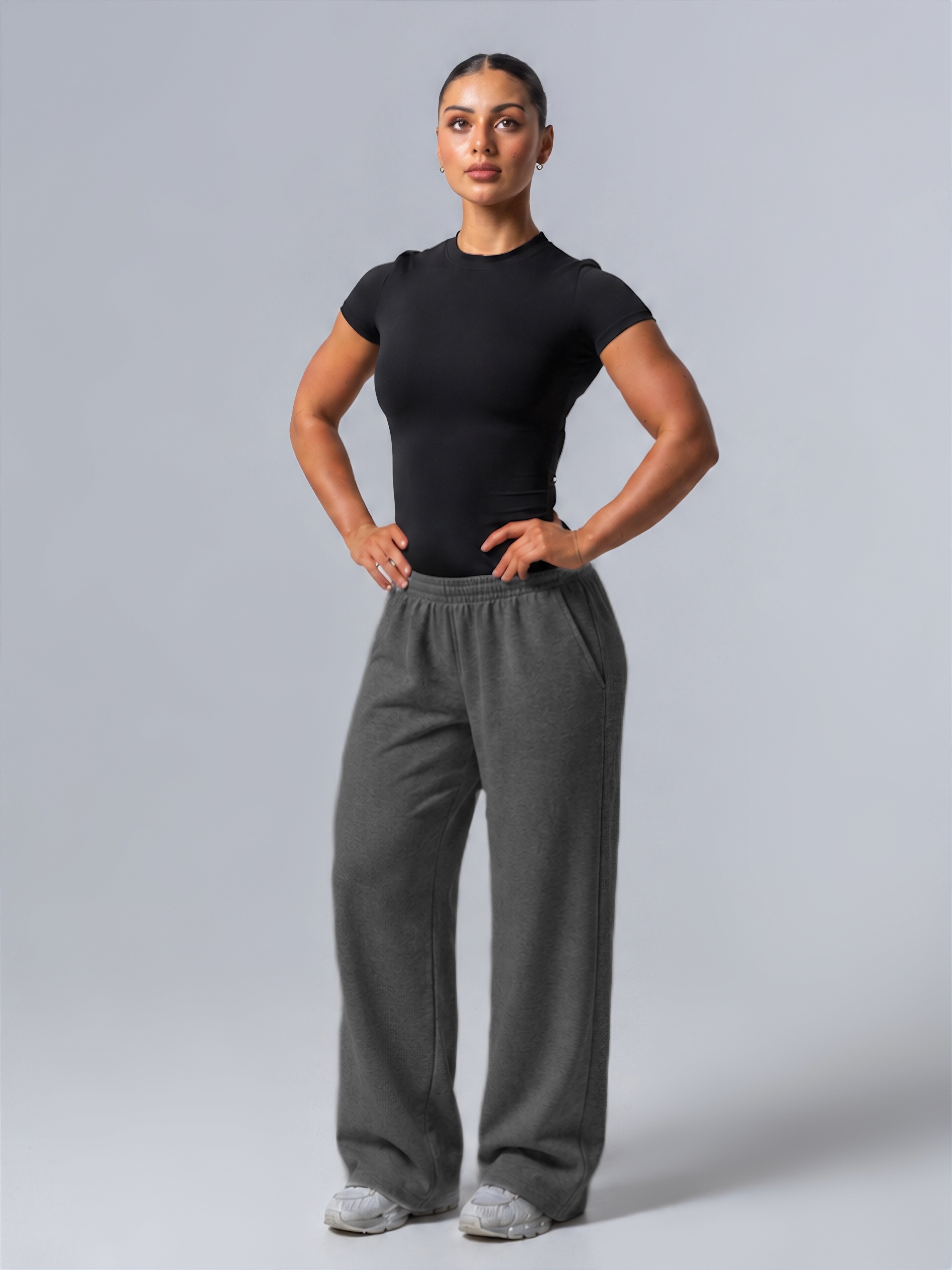 Contour Essential Sweatpants - Charcoal