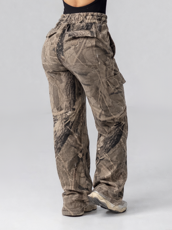 Pre Order Contour Cargo Sweatpants - Camo