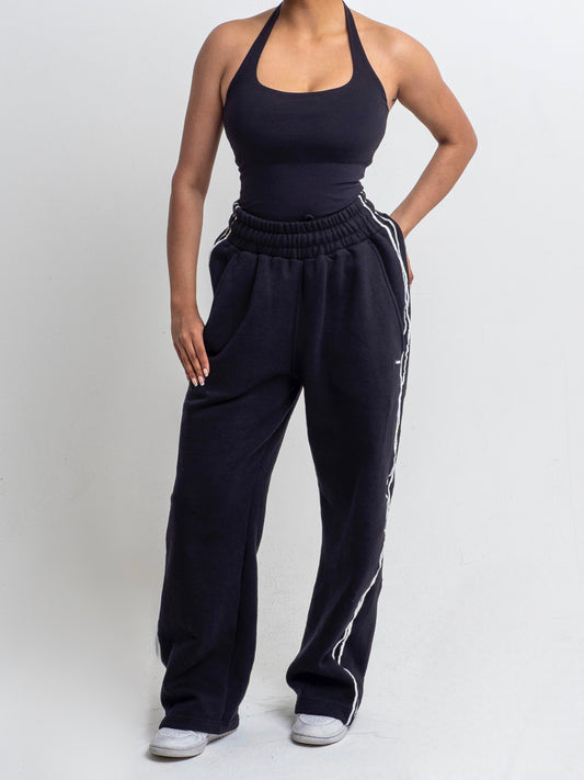Multi Motion Essential Sweatpants