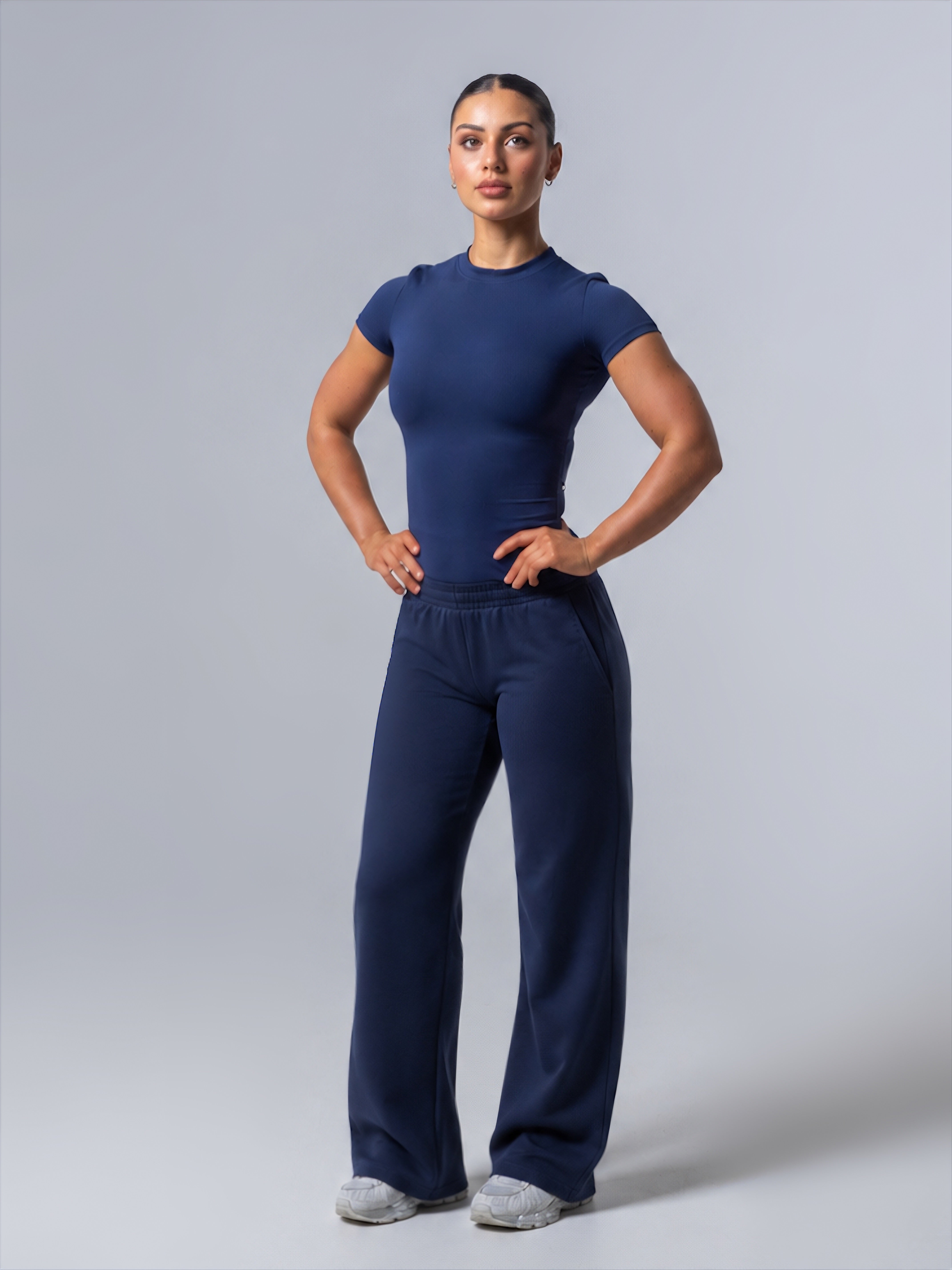 Contour Essential Sweatpants - Navy