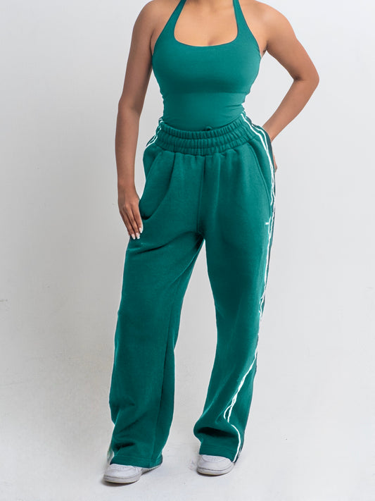 Multi Motion Essential Sweatpants