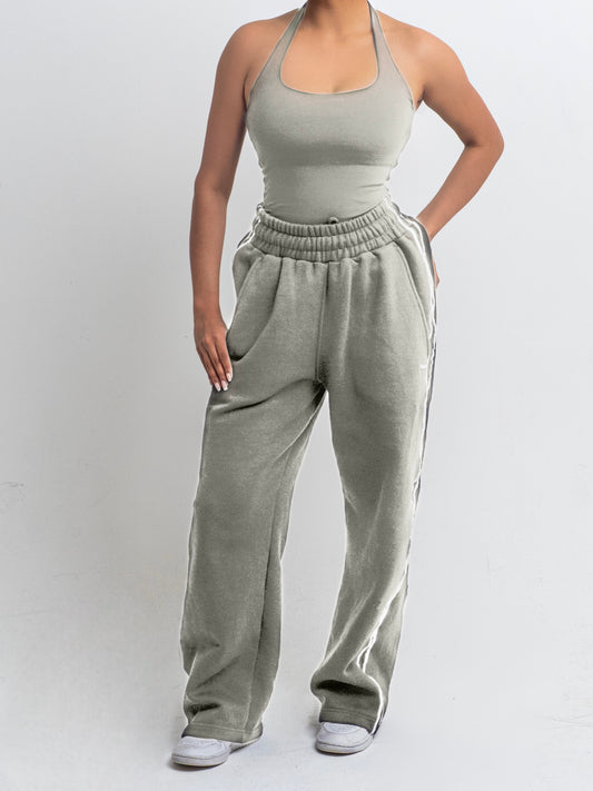 Multi Motion Essential Sweatpants